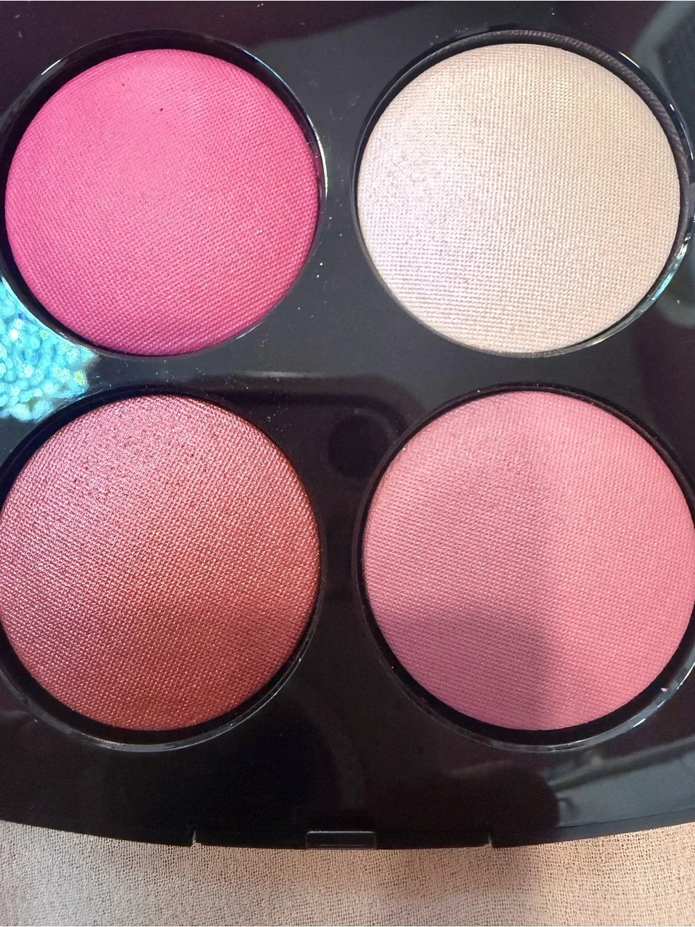 CHANEL Rouge Noir Confidence Eyeshadow & Blush Palette
